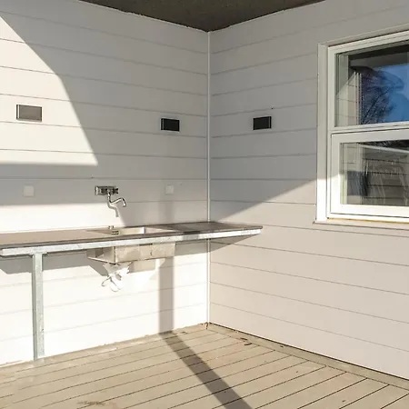 5 Bedroom Amazing In Holiday home