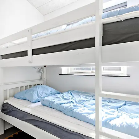 5 Bedroom Amazing In Holiday home