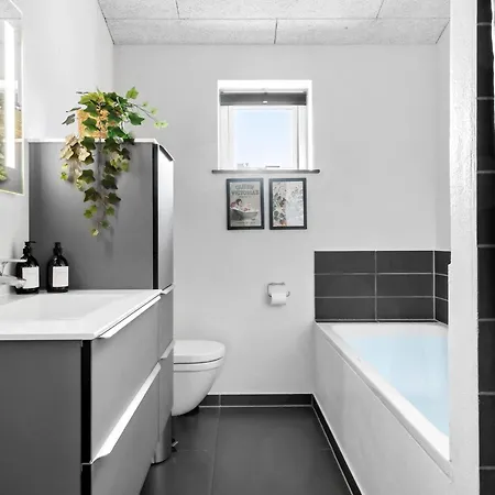 بيت للعطل 5 Bedroom Amazing In