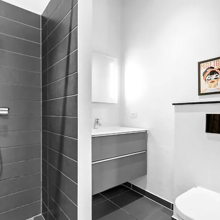 5 Bedroom Amazing In بيت للعطل *