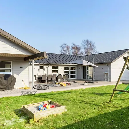 5 Bedroom Amazing In * Ebeltoft