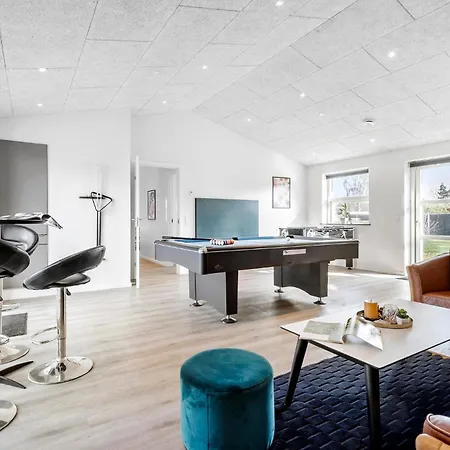5 Bedroom Amazing In Holiday home Ebeltoft
