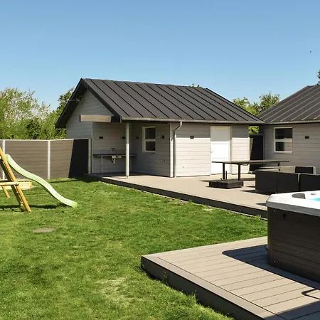 Holiday home 5 Bedroom Amazing In Ebeltoft